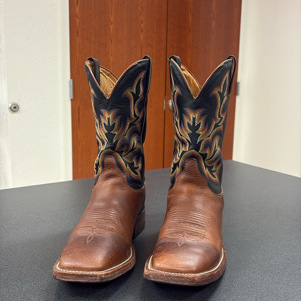Justin Square Toe Cowboy Boots